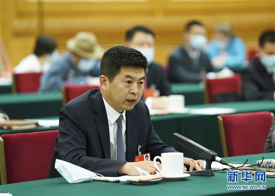 （新华全媒头条·图文互动）（5）从人民中汲取磅礴力量——习近平总书记同出席2020年全国两会人大代表、政协委员共商国是纪实